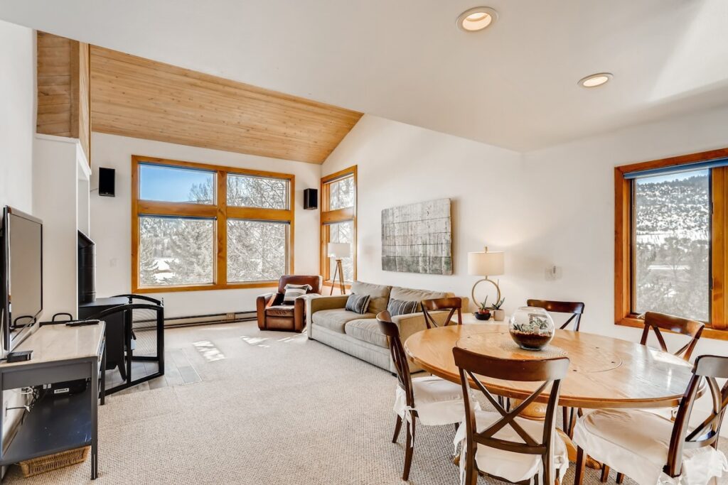 Living & Dinning Room Open Space with Lake and Mountain Views 
