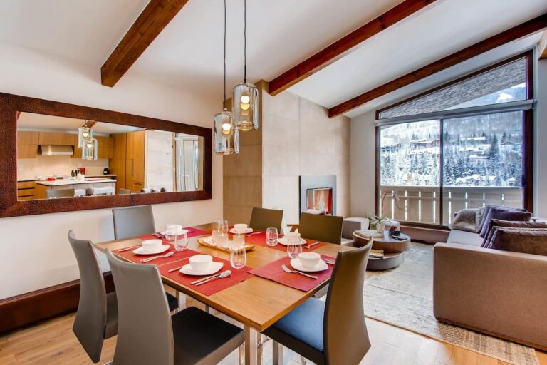 Living Room - Dinning Table for 6
