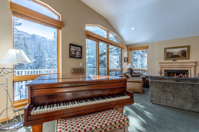 Grand Piano