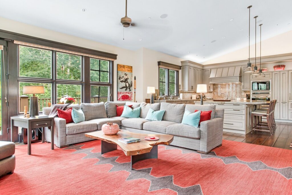 Open Floor Plan Kitchen/Living Room  