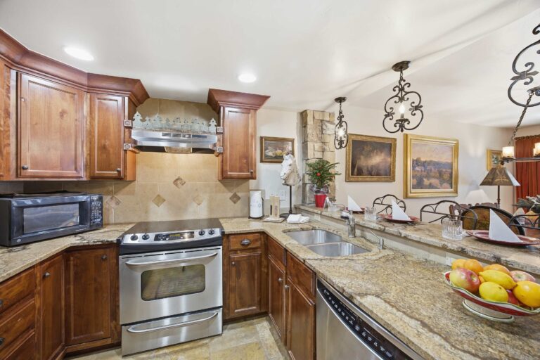Vail Golf Course Condominium Free Bus Route Access — Visit Vail vacation rental in Vail, Colorado