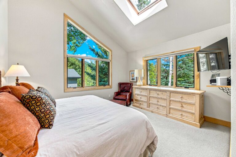 Upper Level Master Bedroom King Size 2nd View